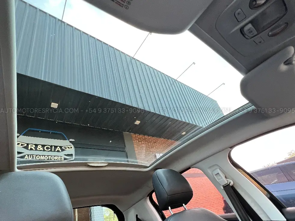 Peugeot 208 Feline Pack Cuir – foto 13 de 13