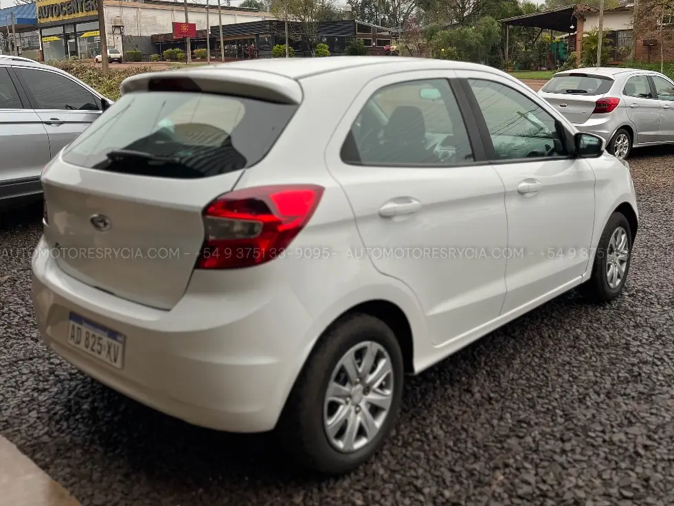 Ford KA SE – foto 3 de 11