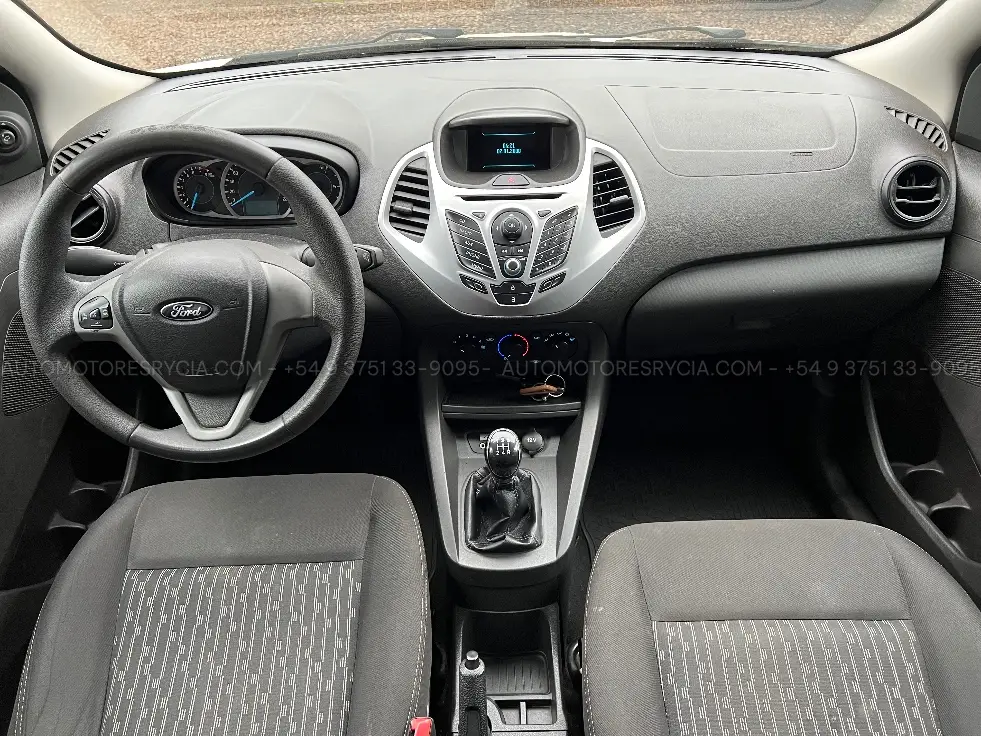 Ford KA SE – foto 8 de 11