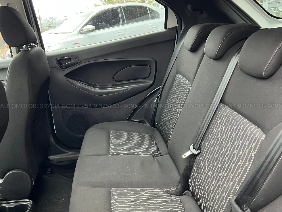Ford KA SE – foto 11 de 11