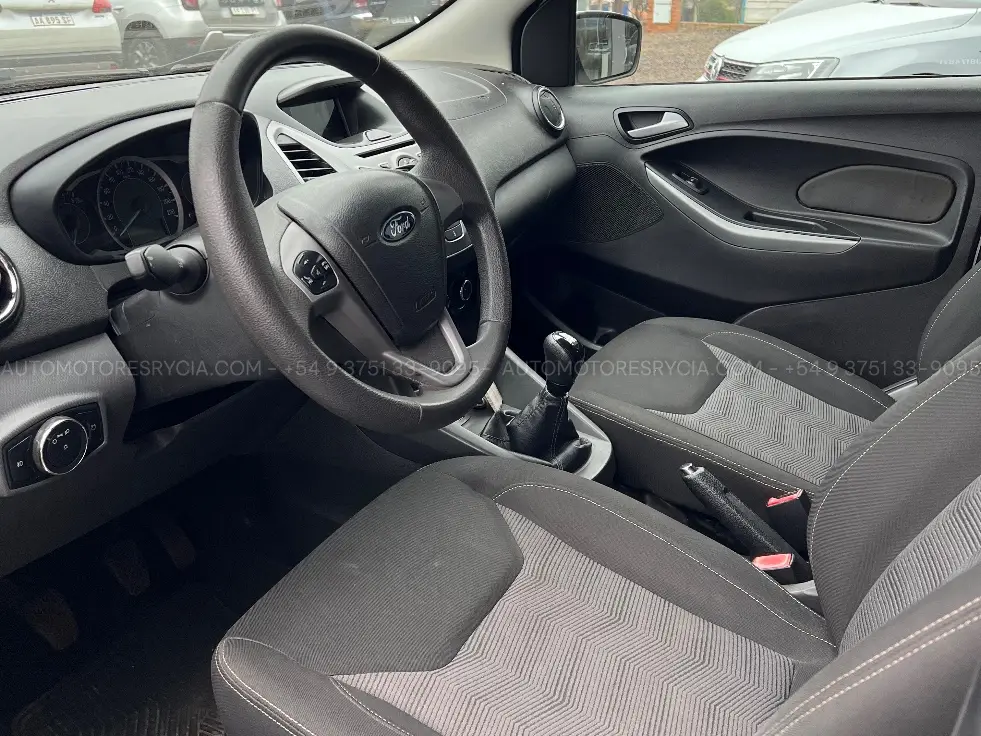 Ford KA SEL – foto 5 de 11