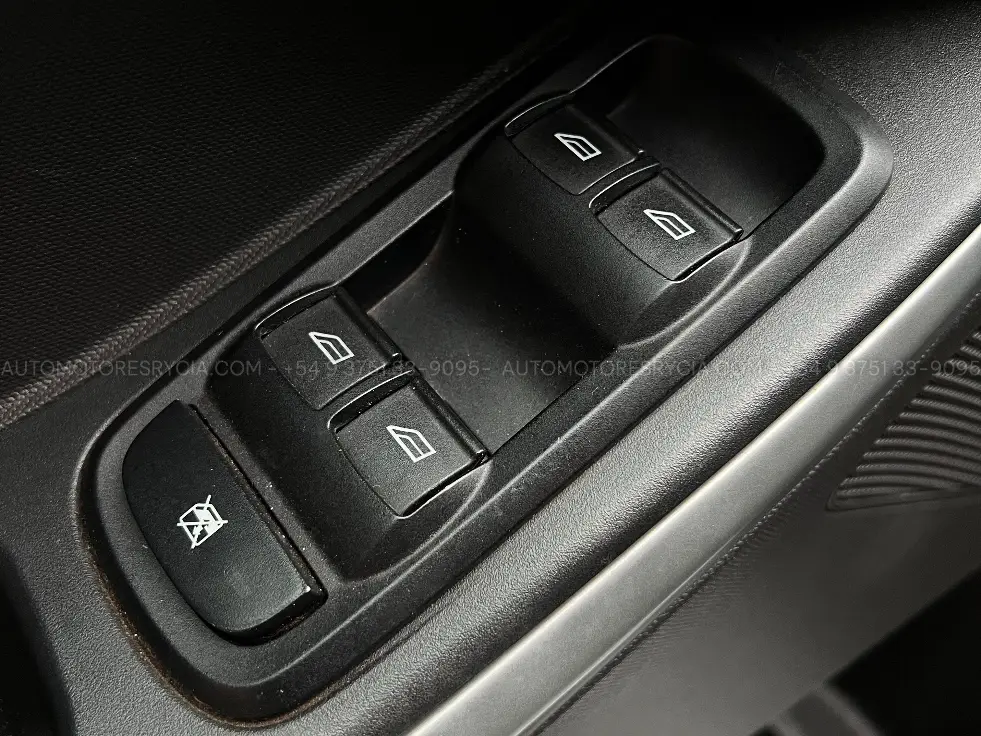 Ford KA SEL – foto 6 de 11