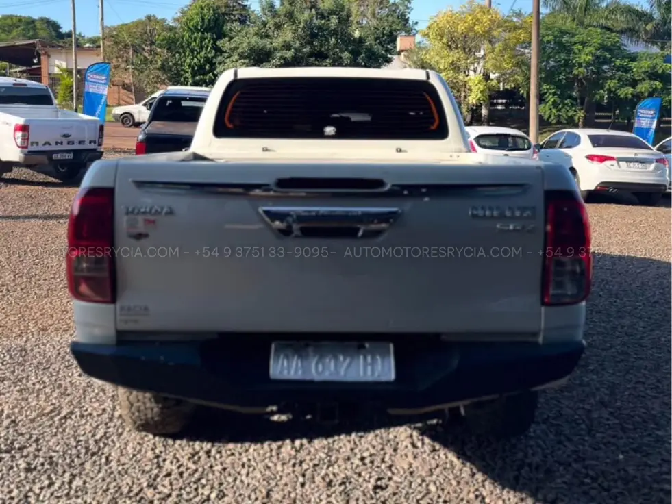 Toyota Hilux SRX – foto 4 de 7