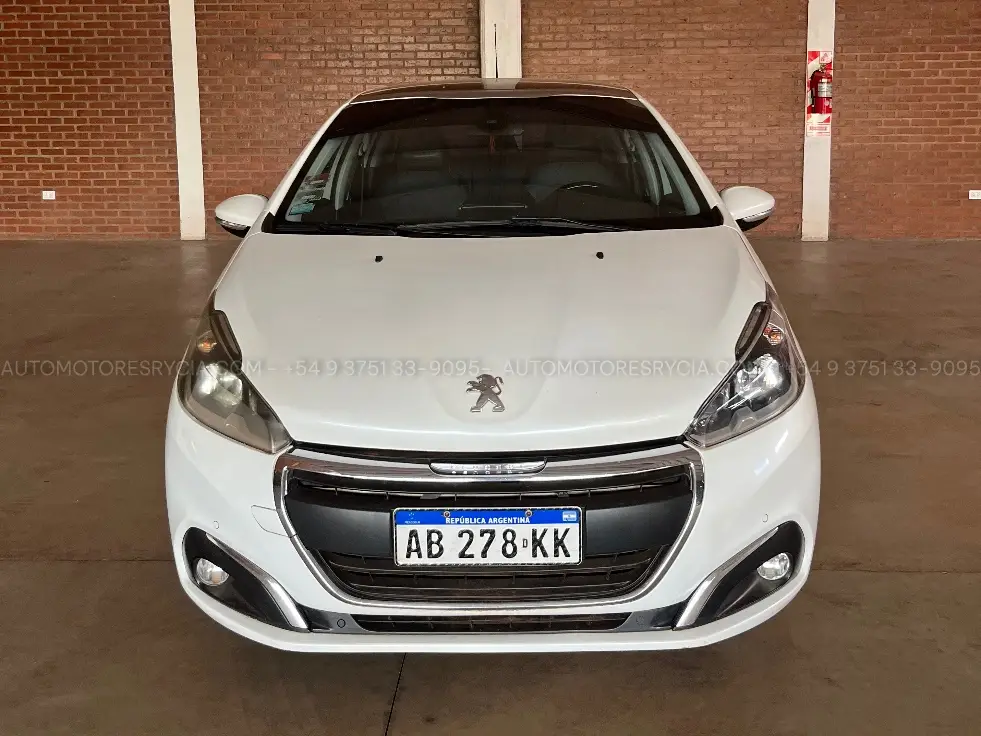 Peugeot 208 Feline