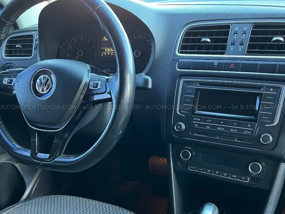 Volkswagen Polo – foto 7 de 10